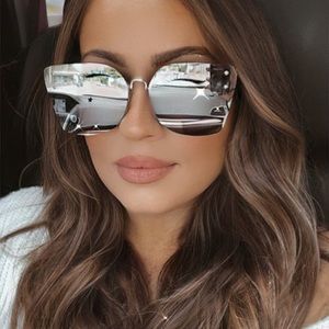 Meet your Posher, Ana